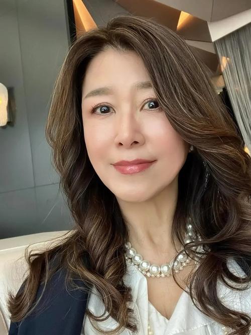 李姐紧皱眉头